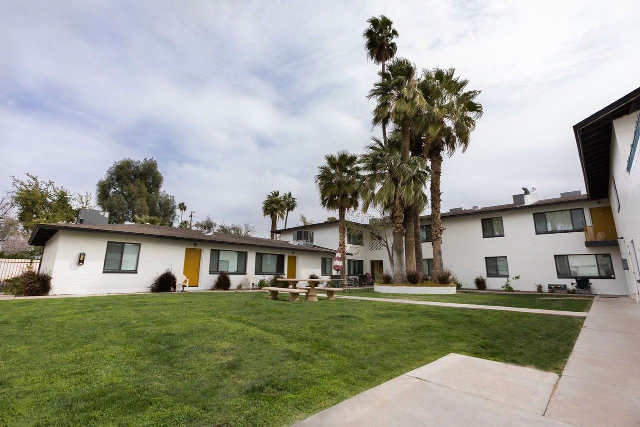 1233 E Thomas Rd #22 - Photo 7 of 50