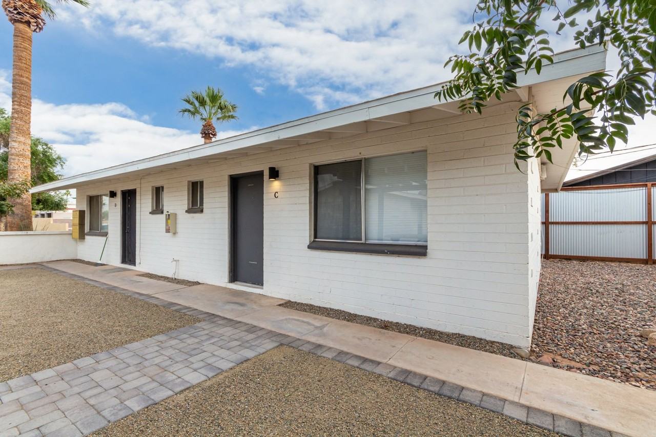 2012 S Granada Dr #D - Photo 4 of 50