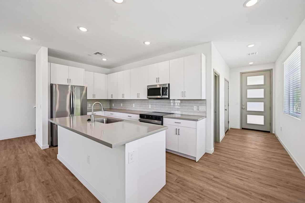 2115 E Jennifer Lynn Way - Photo 6 of 50