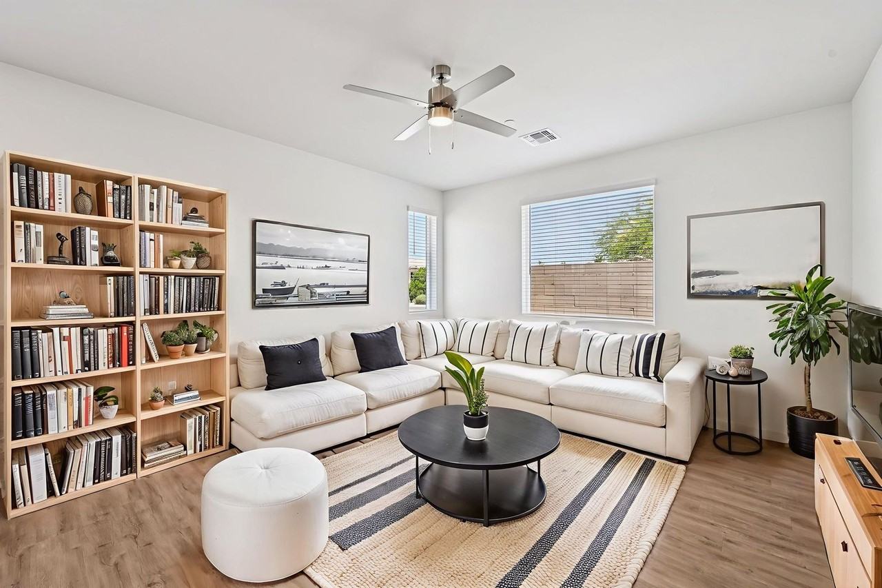 2115 E Jennifer Lynn Way - Photo 7 of 50