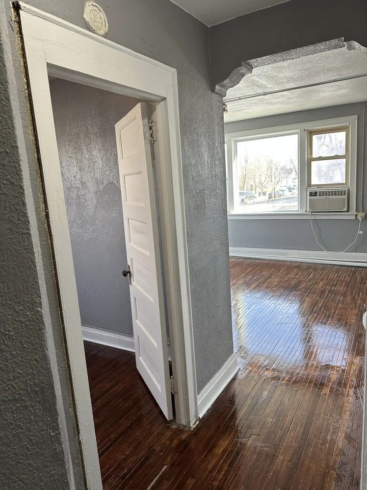 833 West 2nd Street - Photo 6 of 16