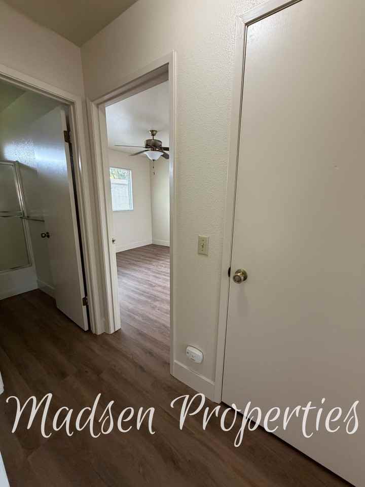 205 W Lassen Avenue - Photo 6 of 16