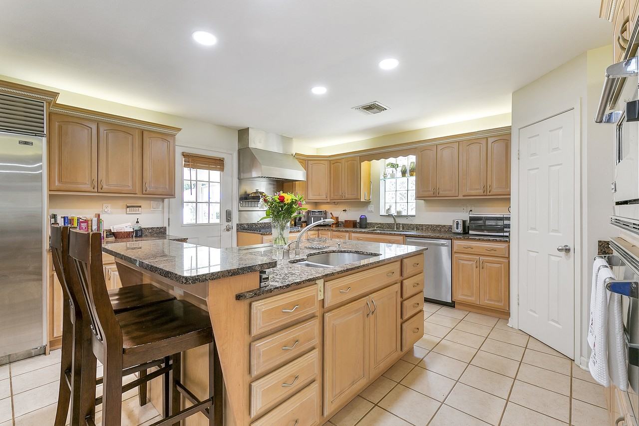 849 Rosa Avenue - Photo 5 of 30