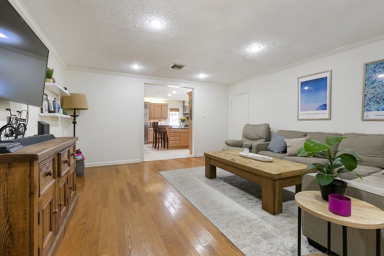 849 Rosa Avenue - Photo 7 of 30