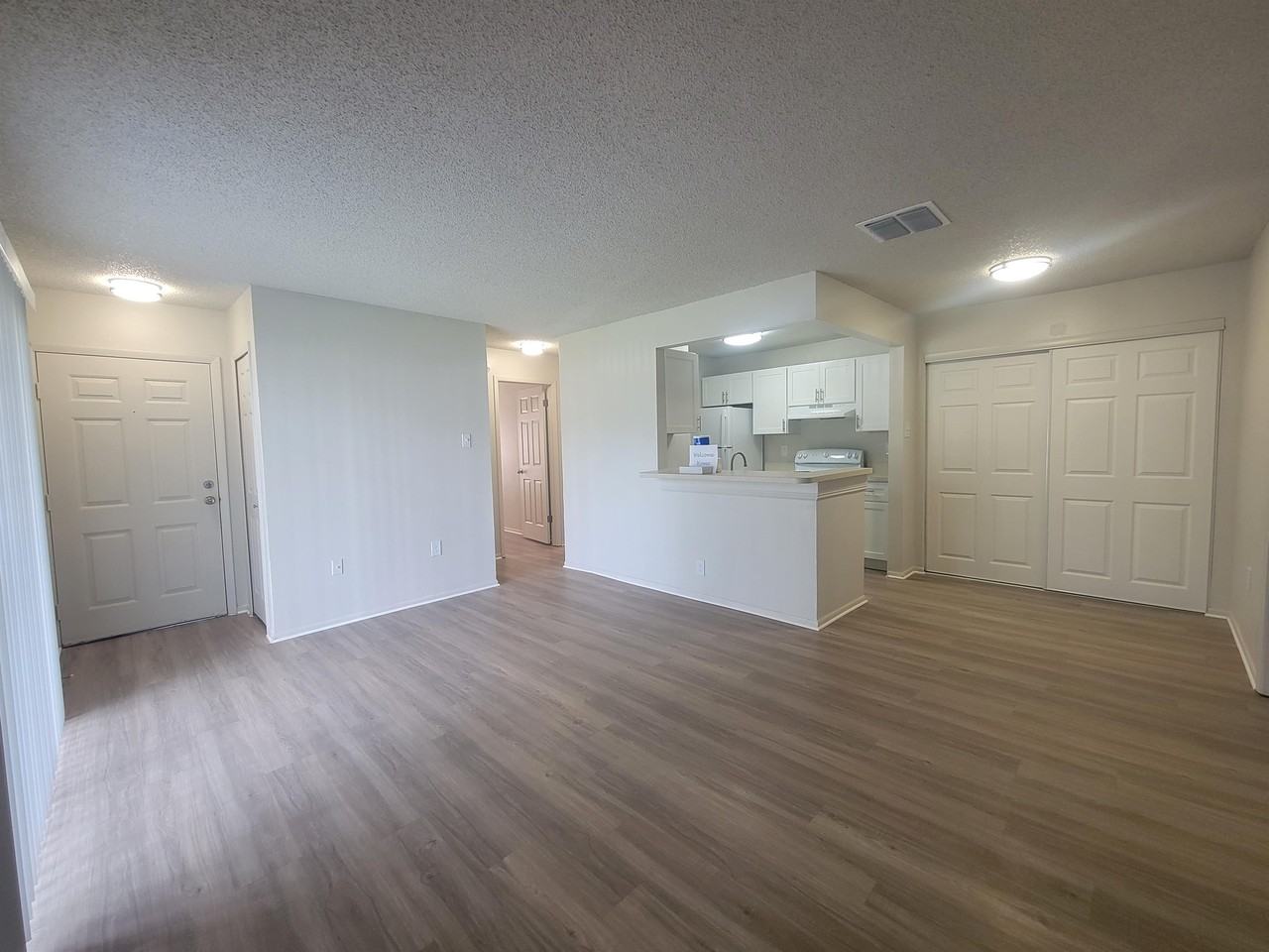 13-102 - Photo 7 of 8