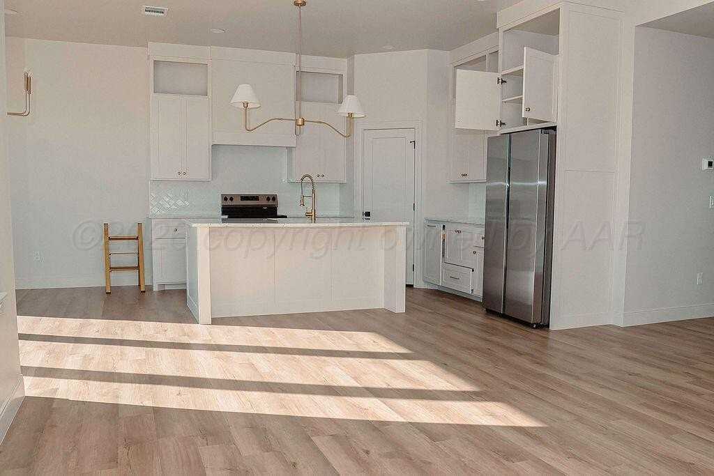 5512 Union Sq - Photo 2 of 34