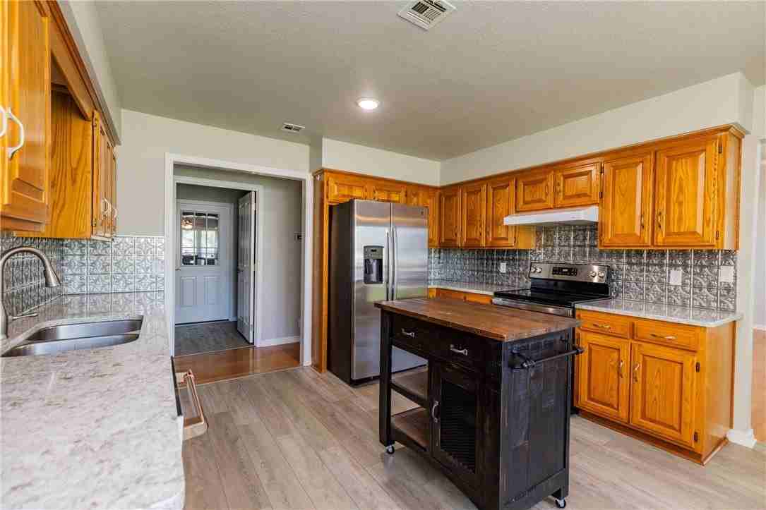 1261 Mount Hebron Rd - Photo 3 of 28