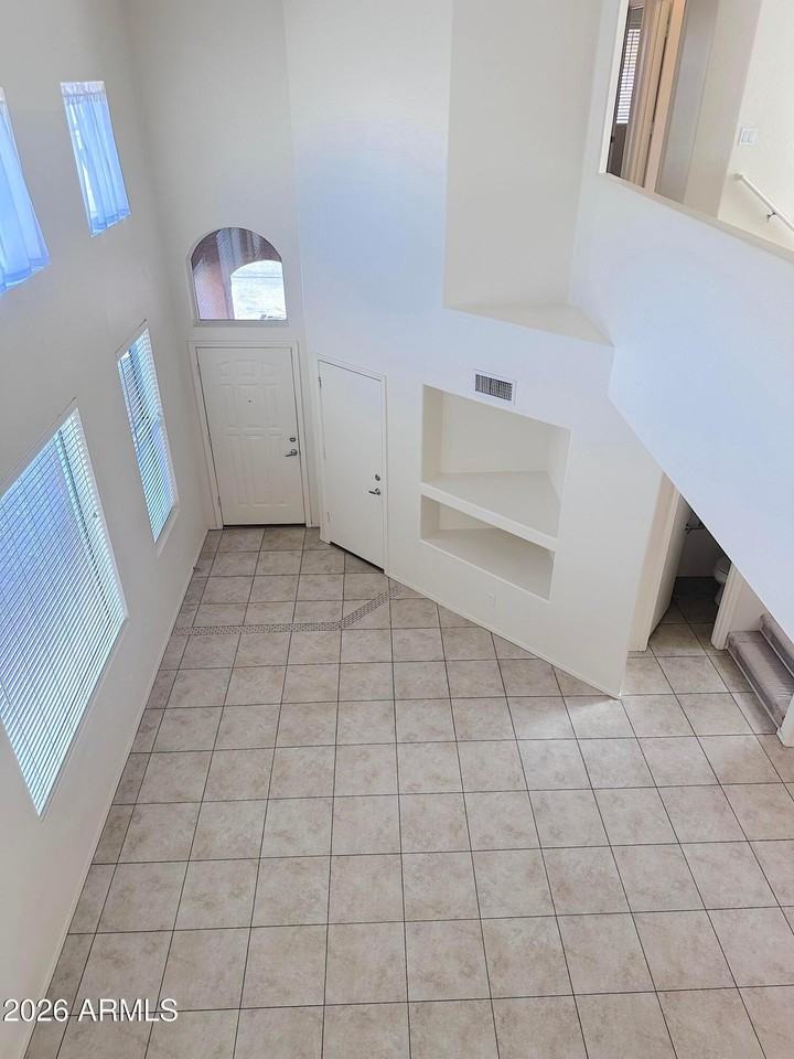 4106 E Chambers St - Photo 4 of 33