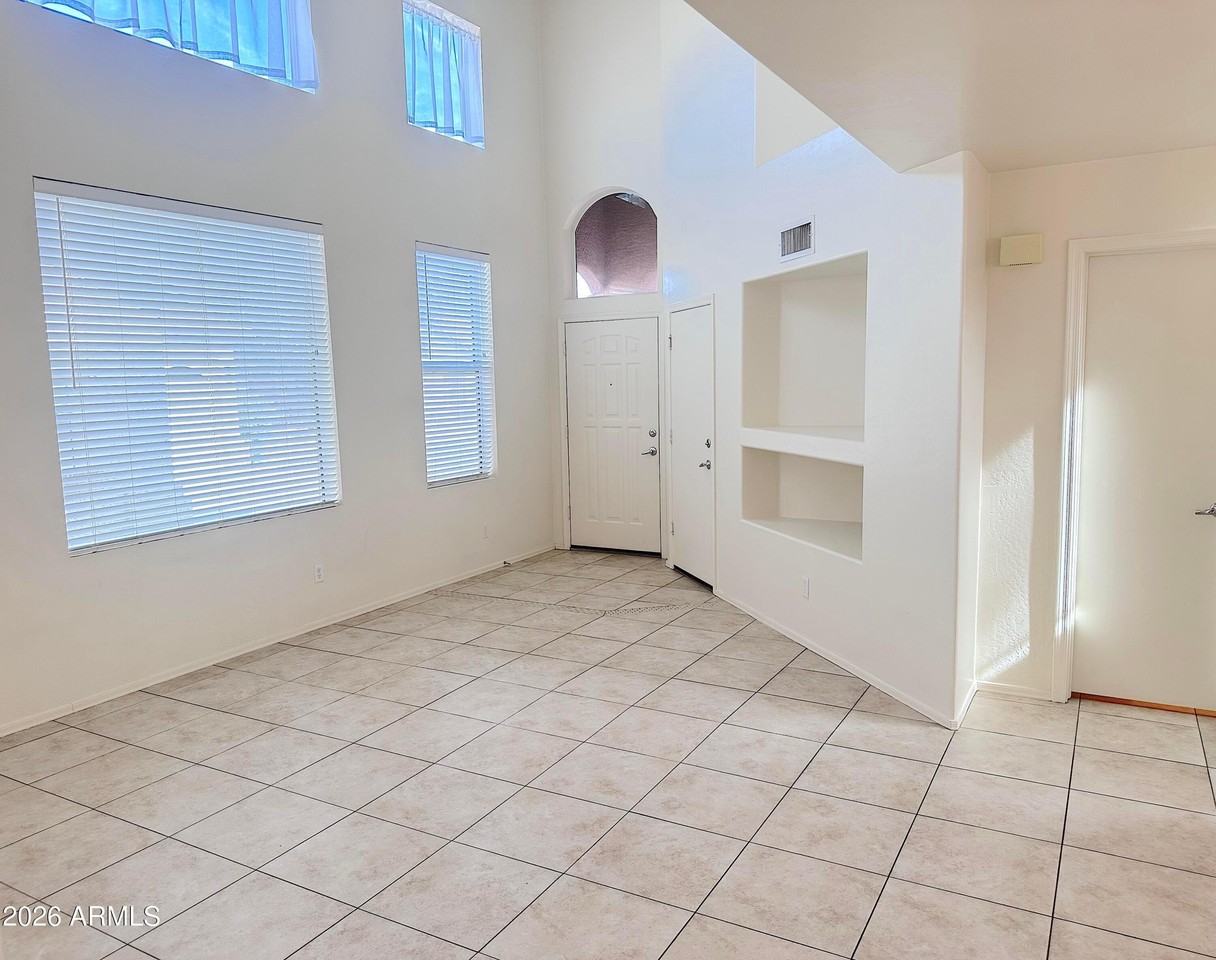 4106 E Chambers St - Photo 5 of 33