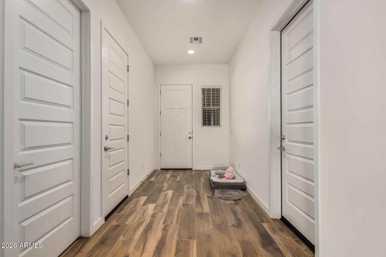 2968 E Lucky Horseshoe Ln - Photo 4 of 50
