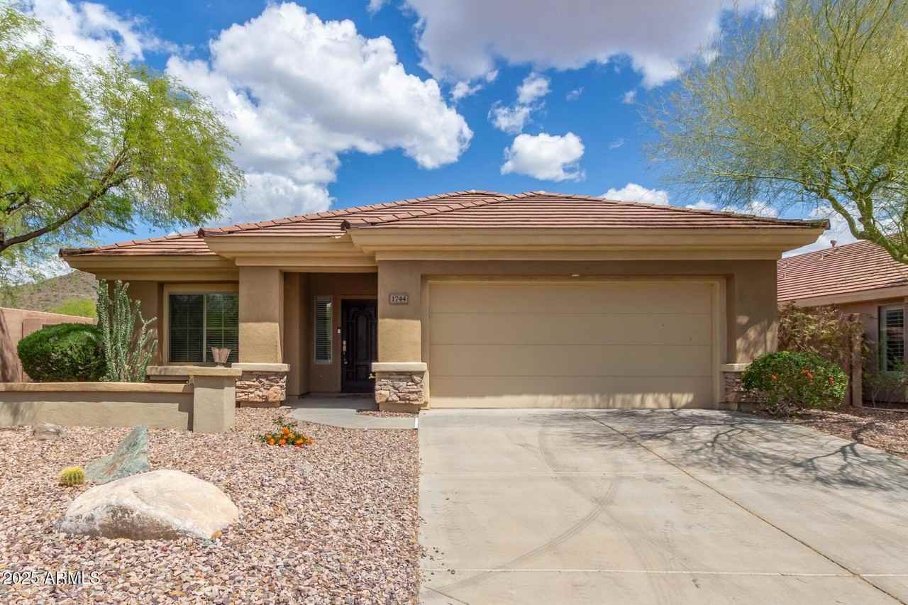 1744 W Turtle Hill Dr