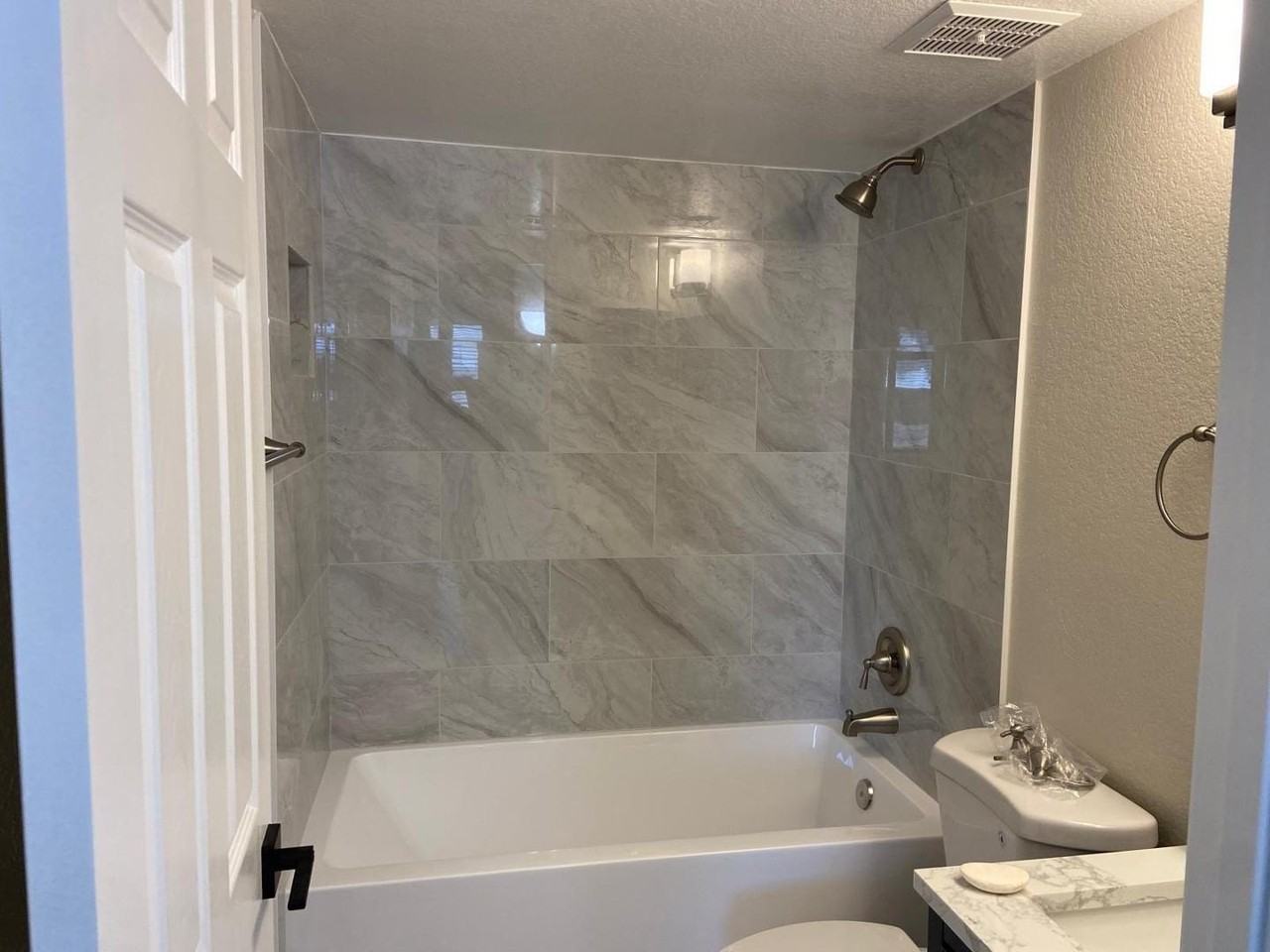 9351 W Caron Dr - Photo 6 of 8