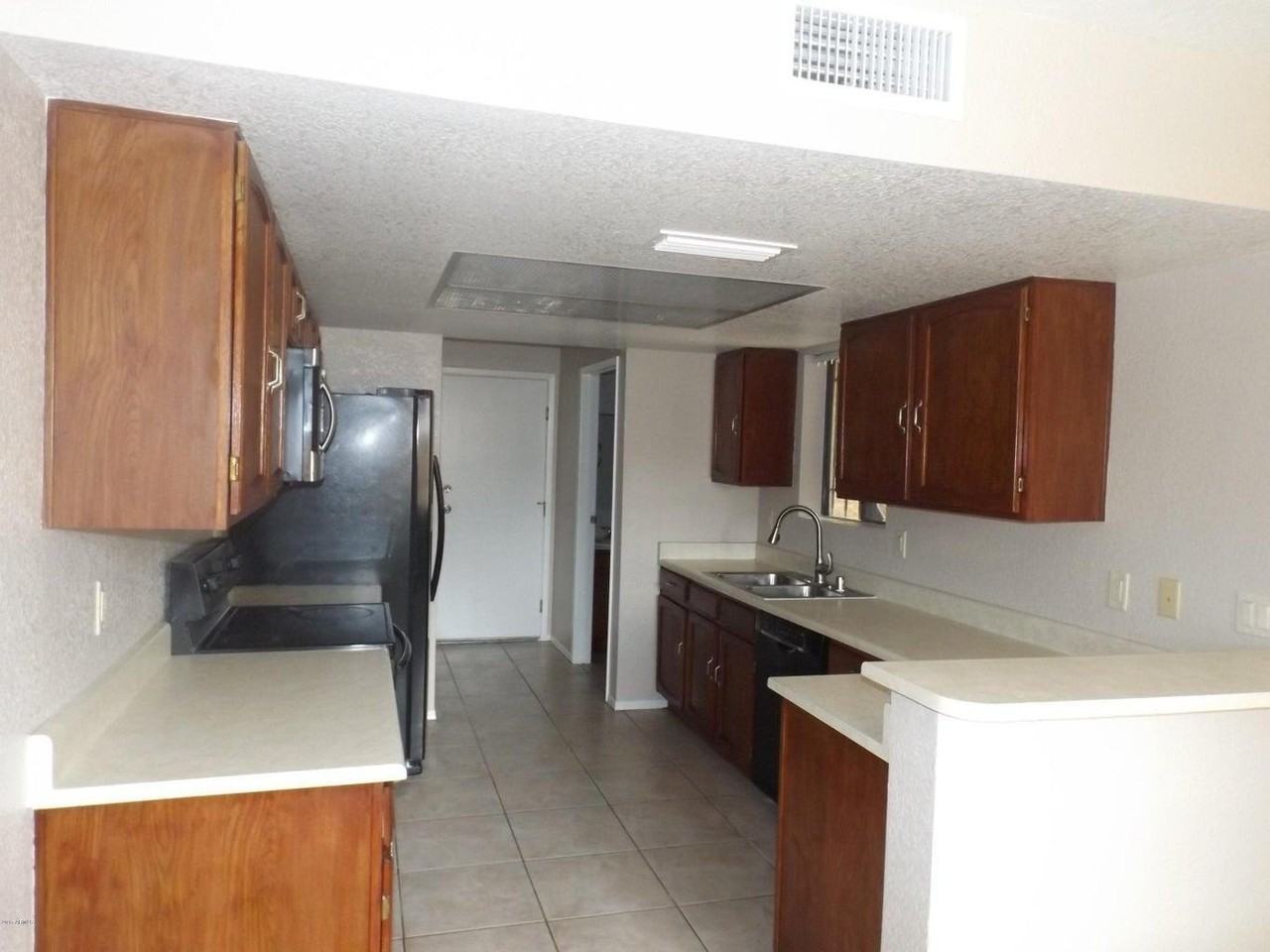 7770 N 20th Ave - Photo 6 of 15