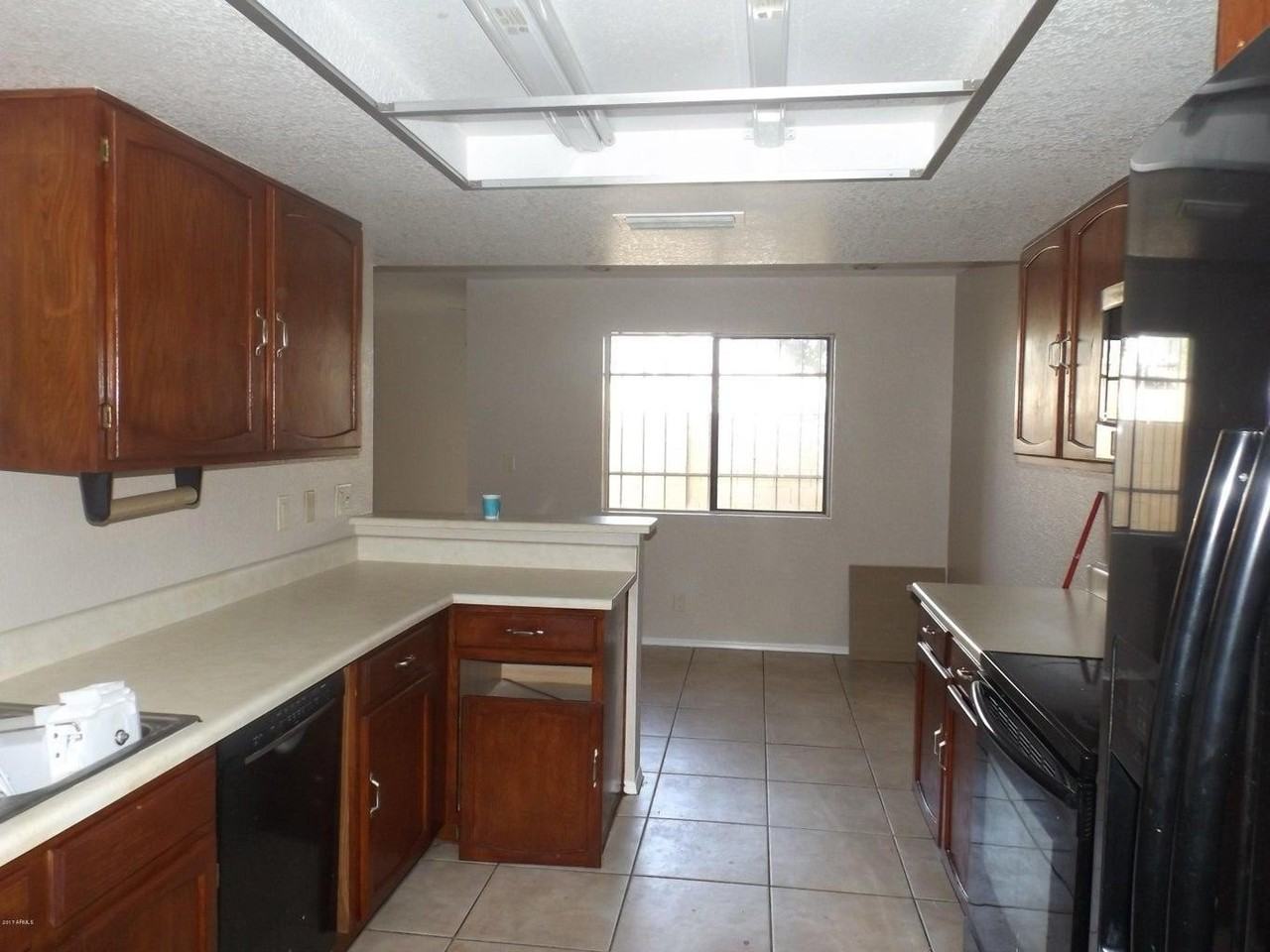 7770 N 20th Ave - Photo 7 of 15