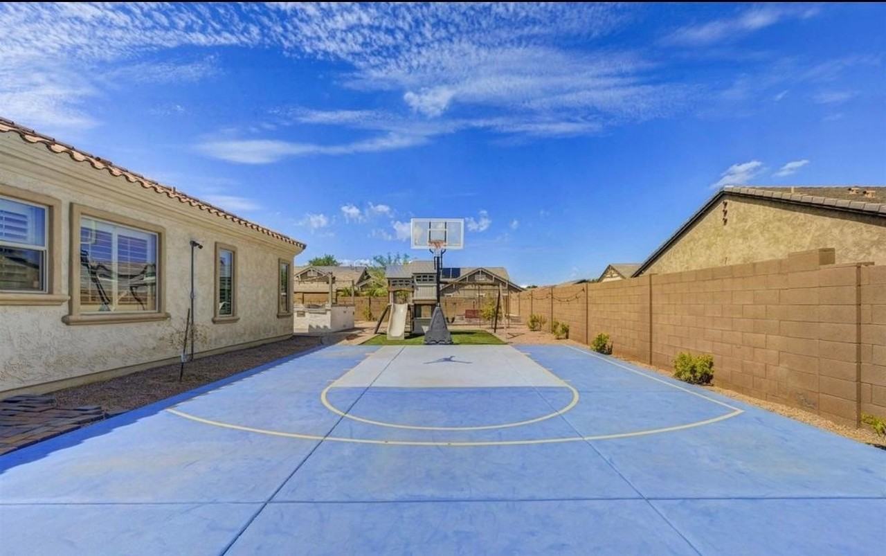 7904 S 29th Pl - Photo 3 of 17