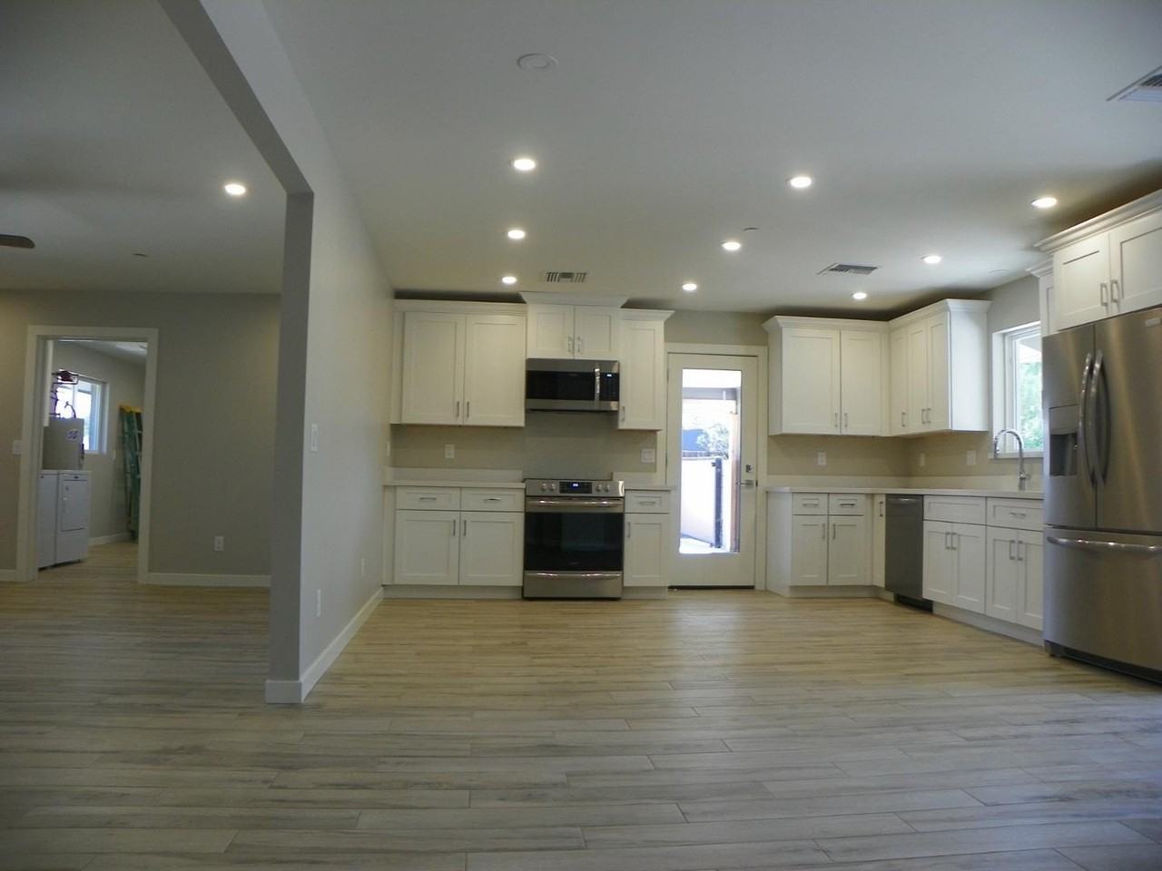 8337 E Meadowbrook Ave - Photo 5 of 25