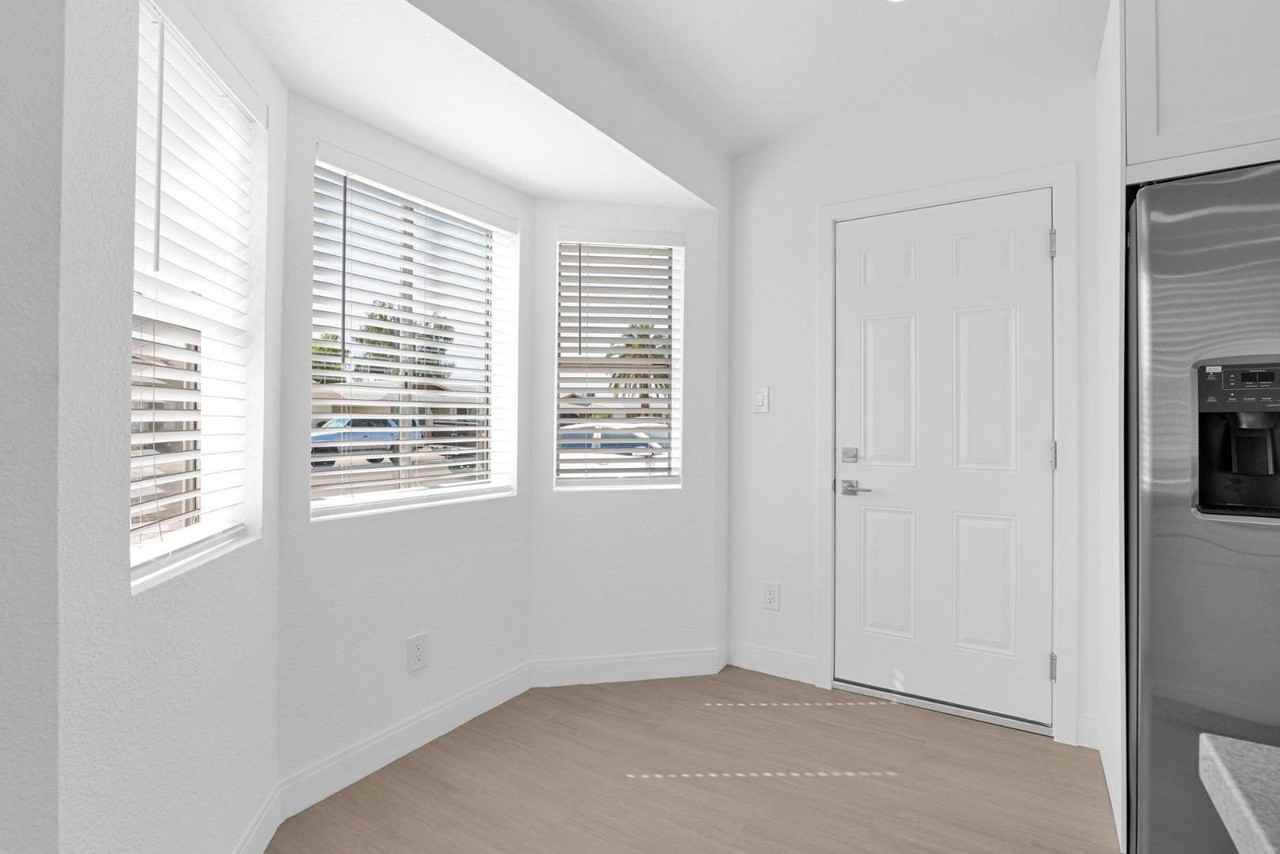 6825 N 81st Ln - Photo 6 of 45