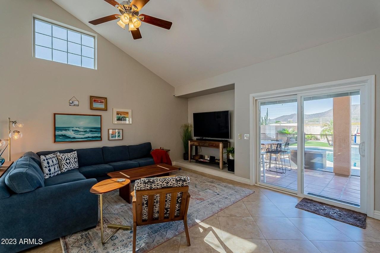 10875 N 118th Way - Photo 5 of 47