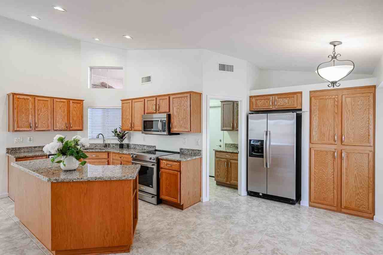 3081 N 148th Ave - Photo 6 of 40