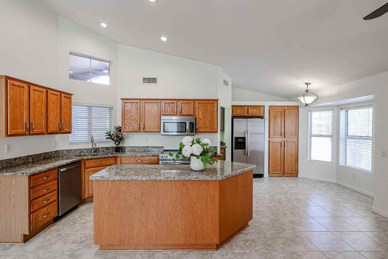 3081 N 148th Ave - Photo 3 of 32