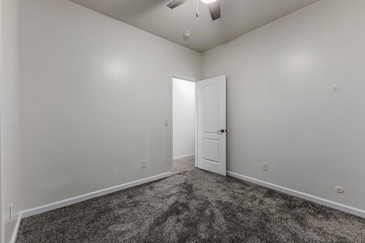 20944 N 94th Ln - Photo 6 of 45