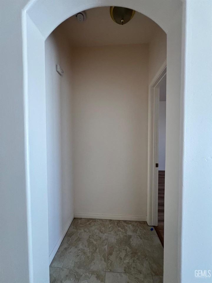 9908 Pavilion Dr - Photo 5 of 14