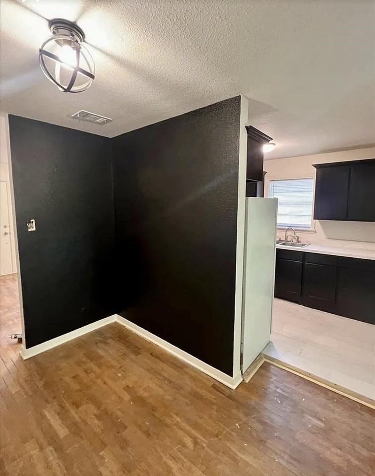 265 W Hartel St - Photo 5 of 7