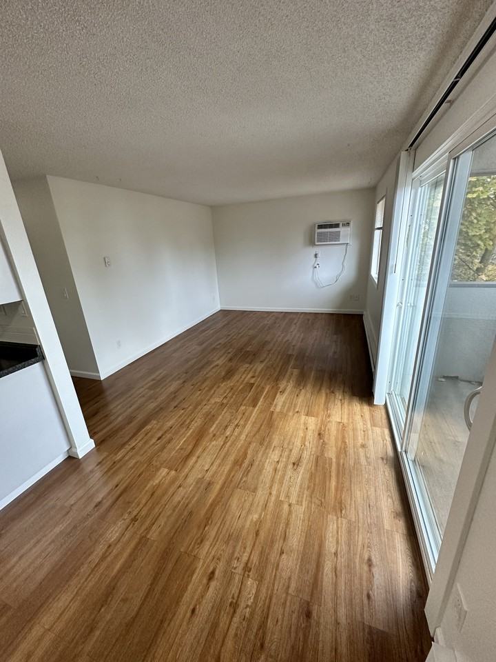 Chandler Apartments - Photo 3 of 23