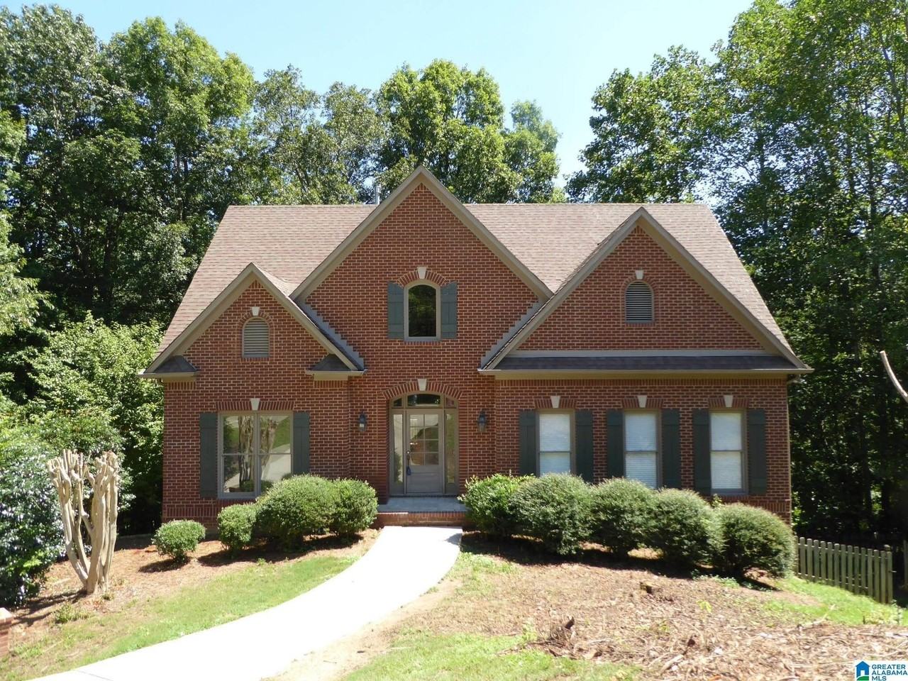 1040 Cole Cir - Photo 2 of 40