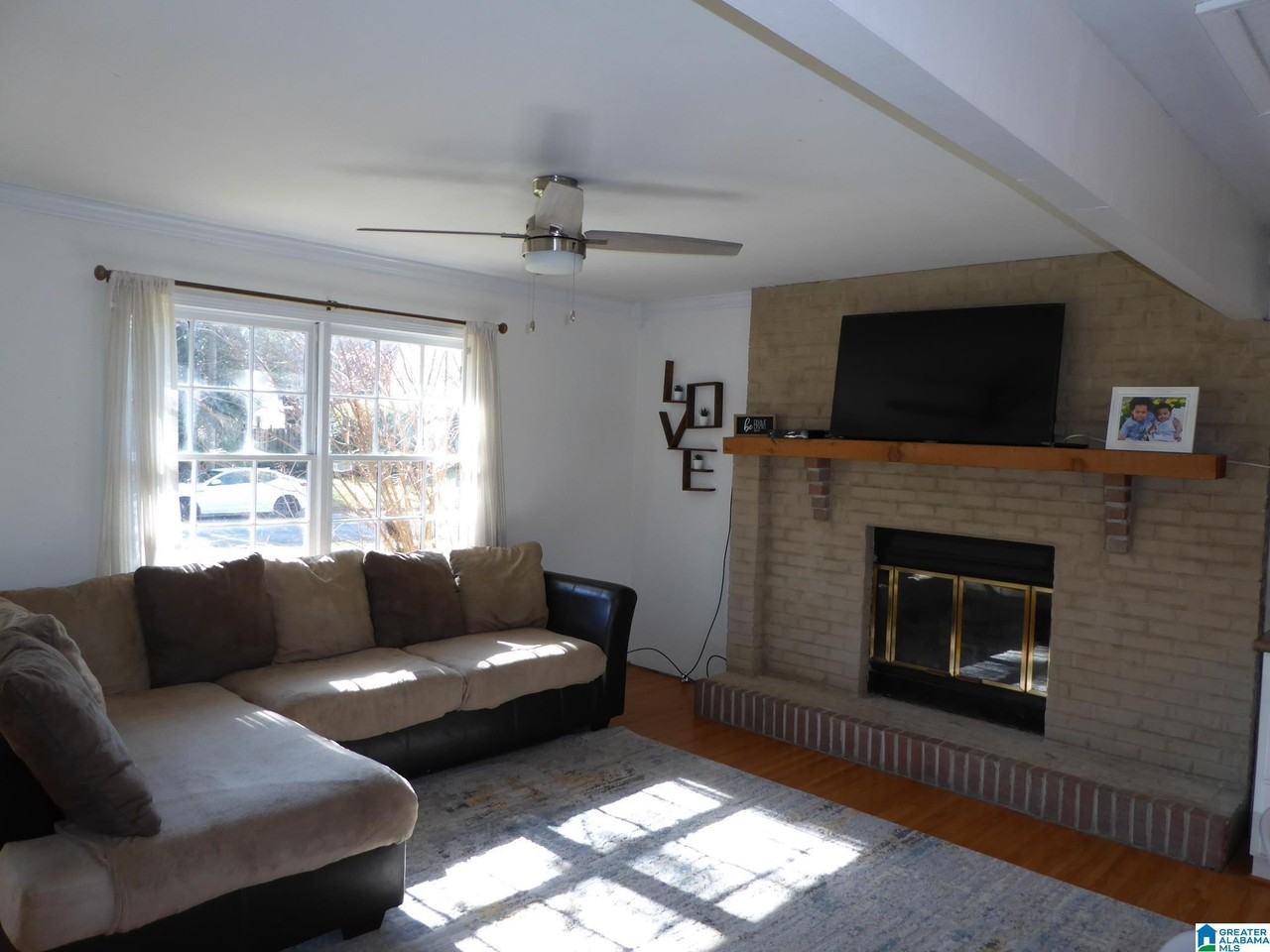 124 Venetian Way - Photo 6 of 49