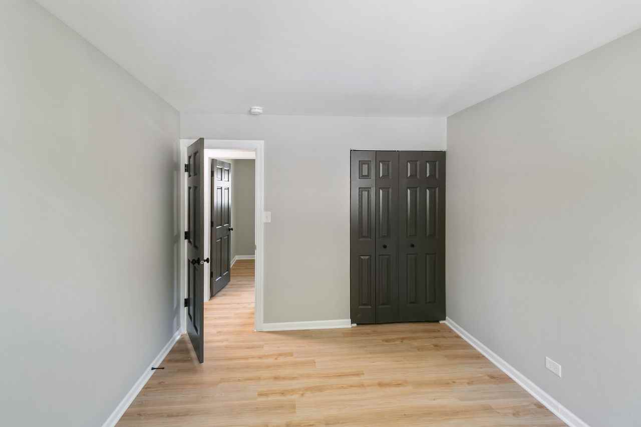 118 Windsor Ln, Glendale Heights, IL 60139 #1 - Photo 5 of 16