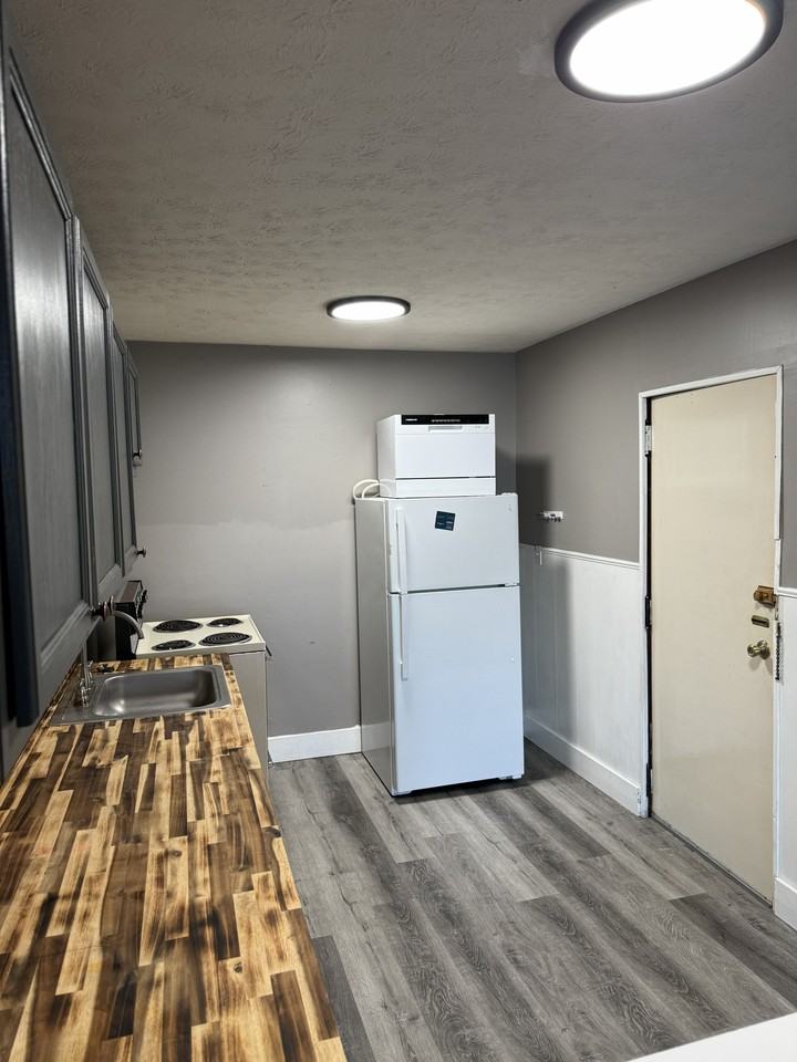 6271 Riverside DriveUnit 2 #6271-2 - Photo 4 of 12