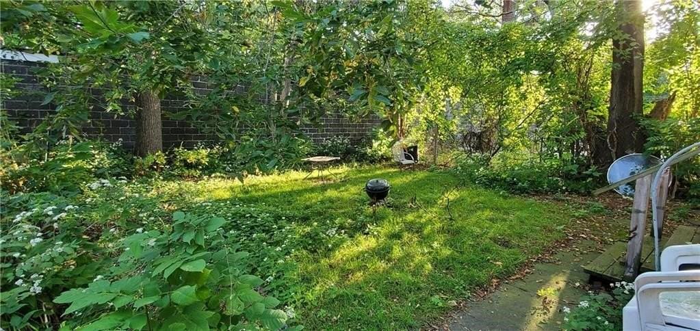 44 Park Ave Apt 2 - Photo 2 of 10