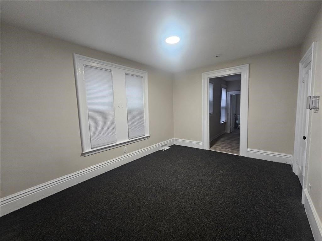 44 Park Ave Apt 2 - Photo 4 of 10