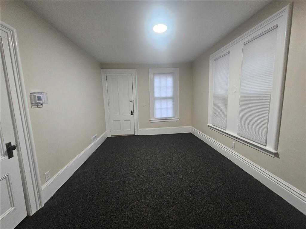 44 Park Ave Apt 2 - Photo 5 of 10