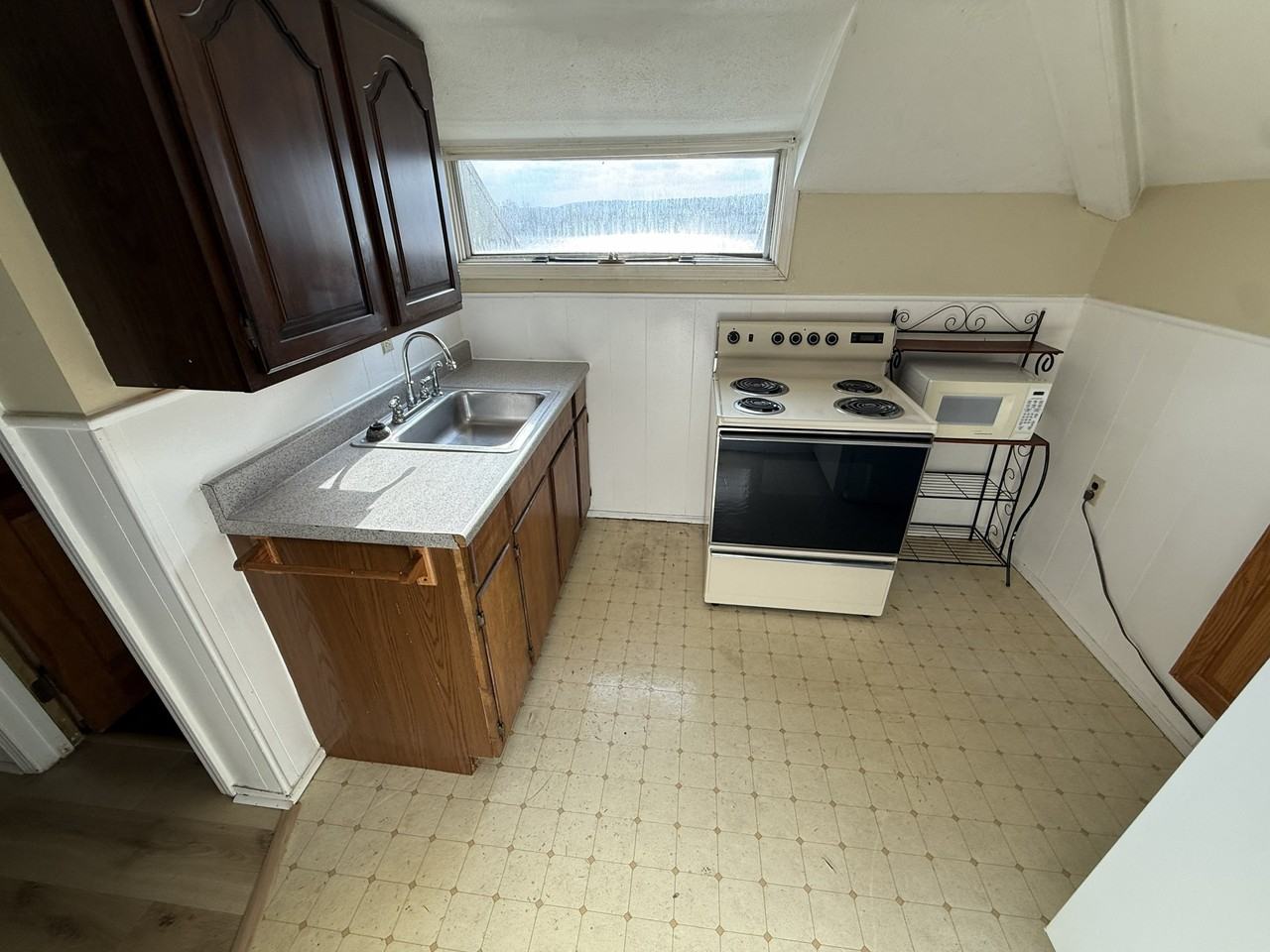 6271 Riverside DriveUnit 7 #6271-7 - Photo 3 of 8