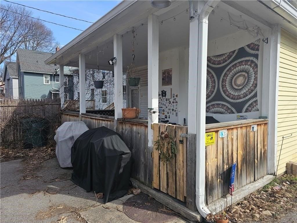 9 Rowley St Apt 3 - Photo 3 of 14