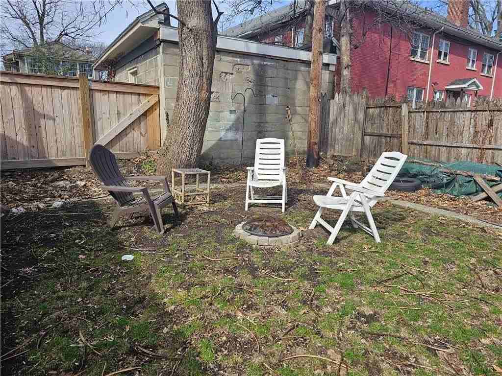 9 Rowley St Apt 3 - Photo 6 of 14