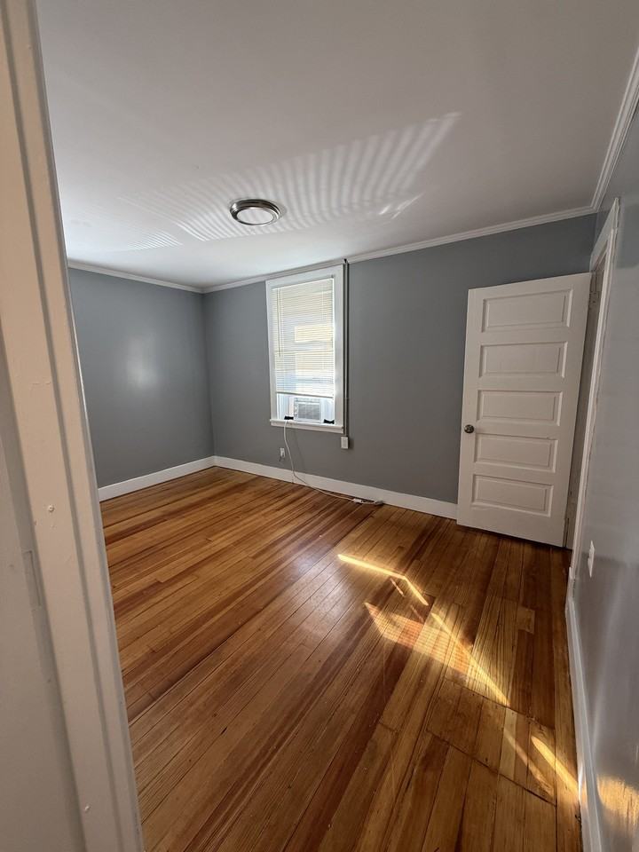 6275 Riverside DriveUnit 2 #6275-2 - Photo 4 of 10