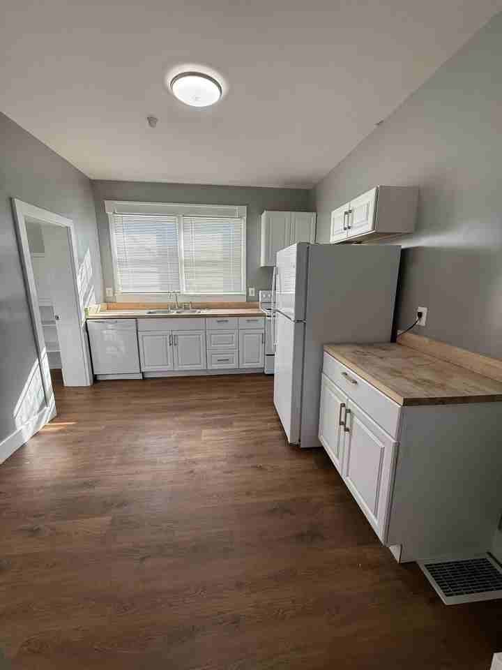 6275 Riverside DriveUnit 2 #6275-2 - Photo 6 of 10