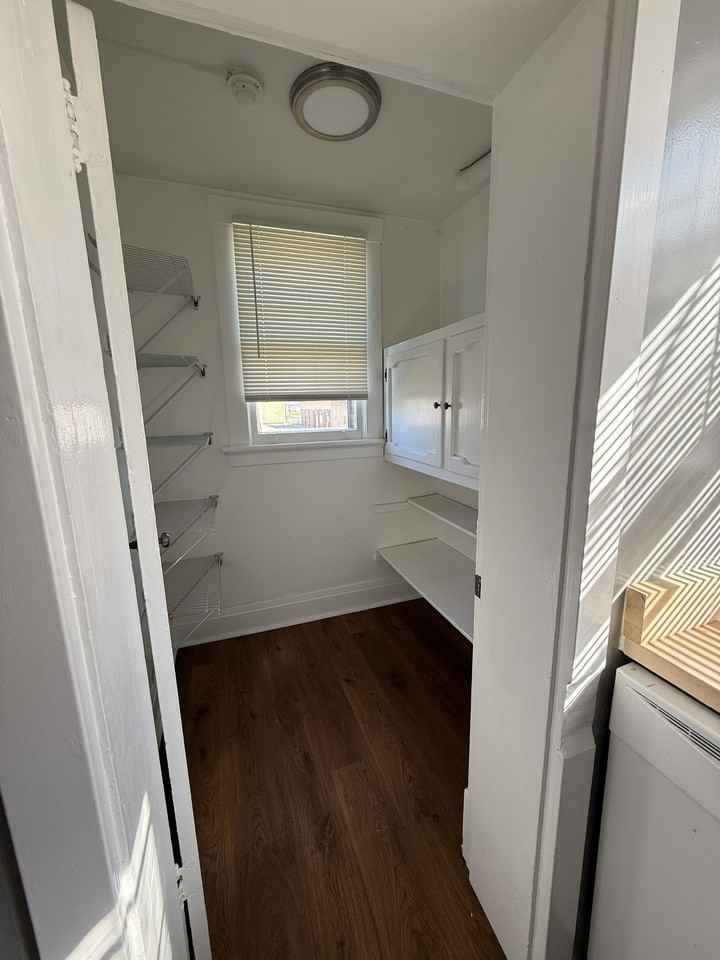 6275 Riverside DriveUnit 2 #6275-2 - Photo 7 of 10