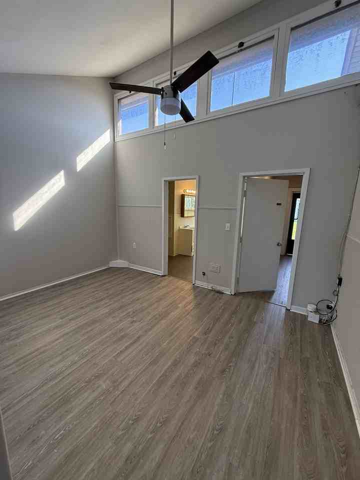 6287 Riverside DriveUnit 3 #6287-3 - Photo 3 of 10