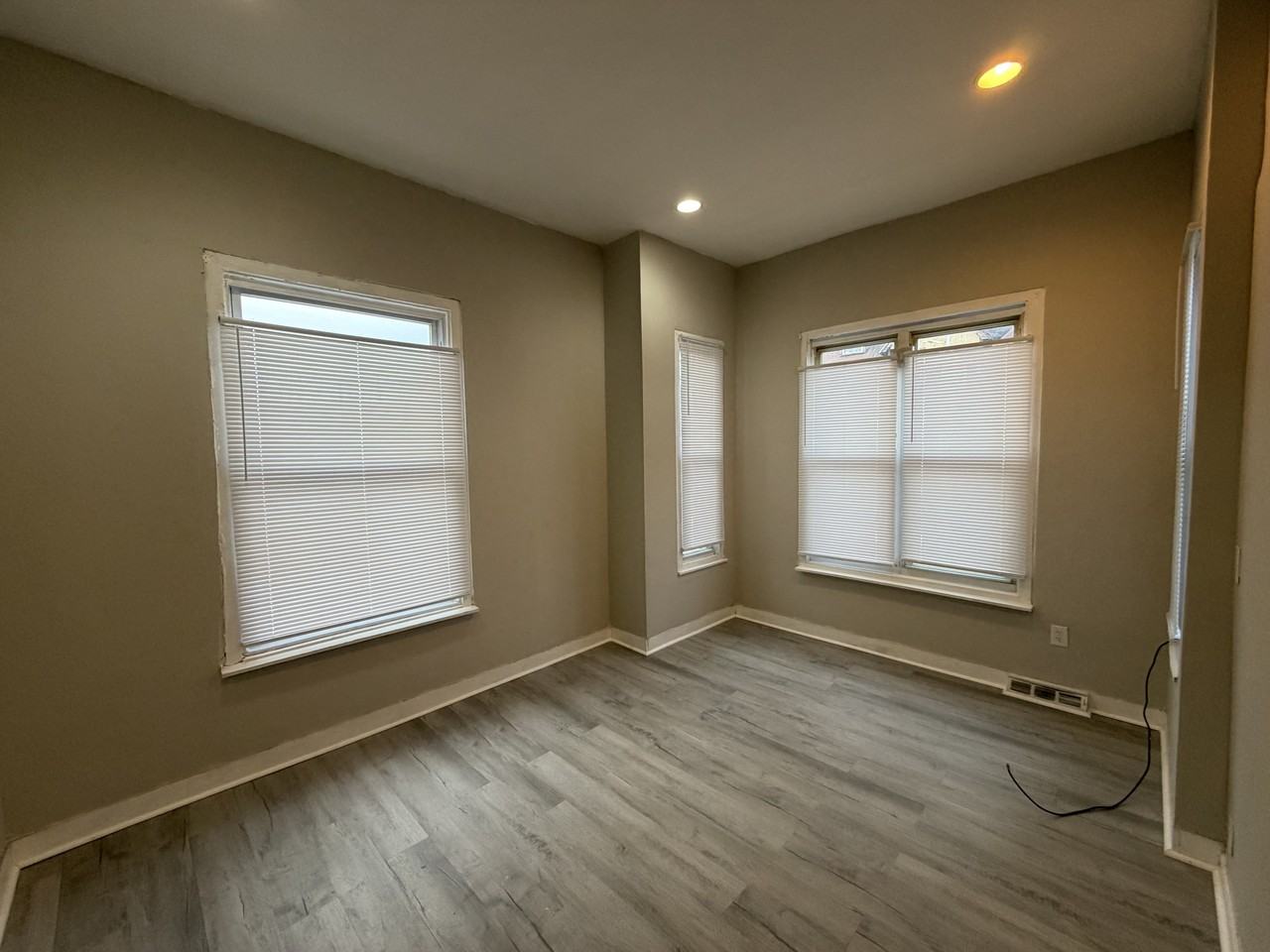 4643 Leiper Street - Photo 7 of 10