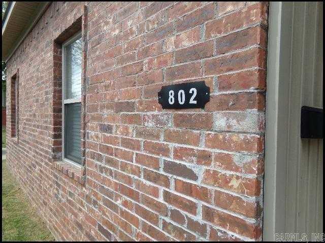 802 Wright Ave - Photo 5 of 17