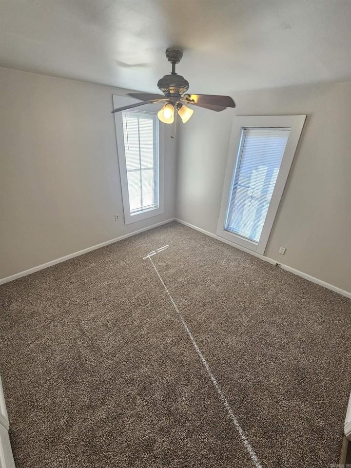 1908 Augusta St - Photo 7 of 8