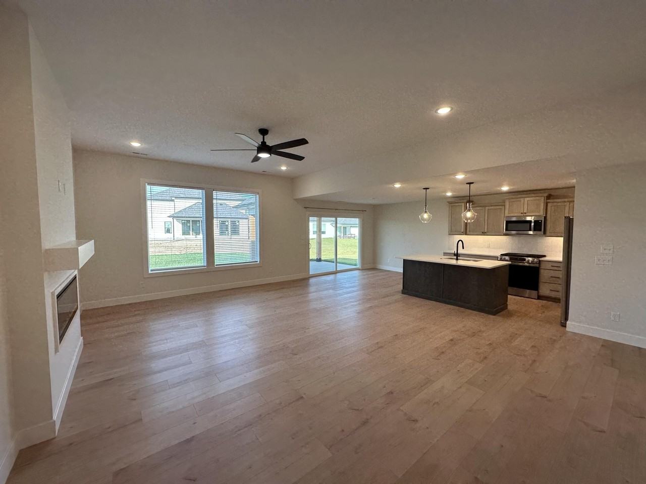 5317 Makana Ln - Photo 2 of 16