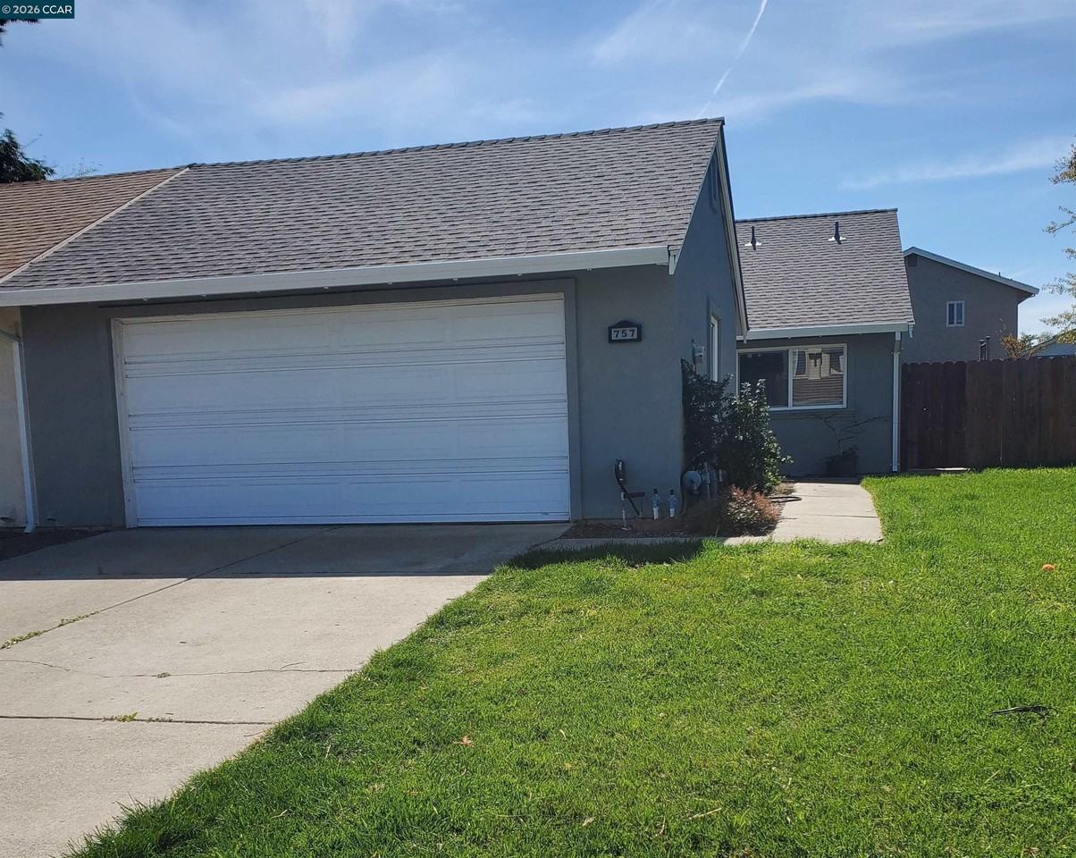 757 Valley Green Dr - Photo 2 of 21