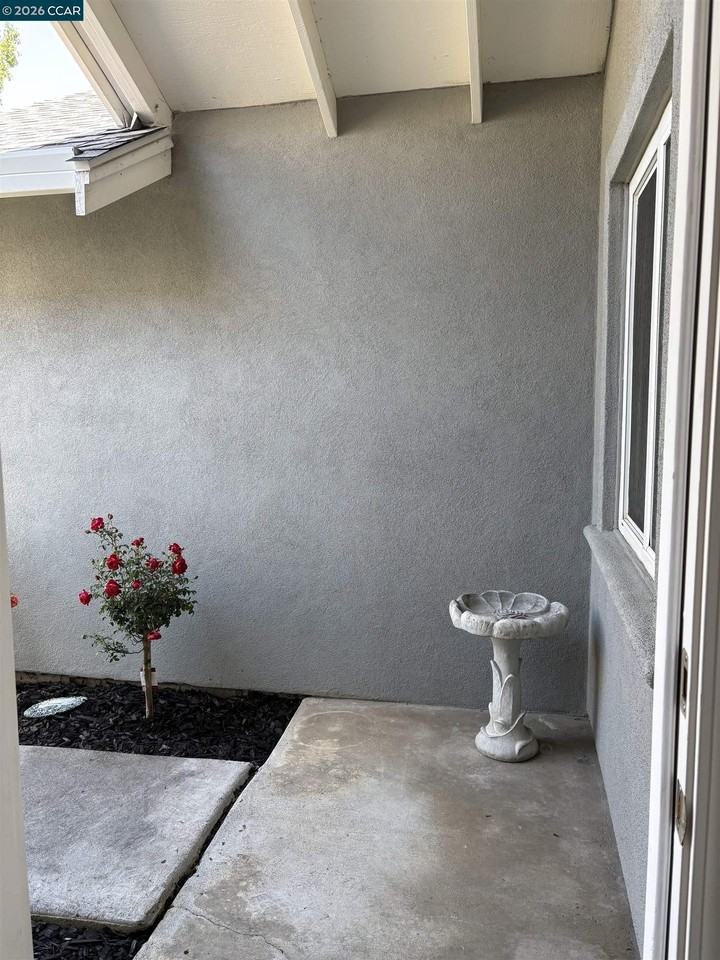 757 Valley Green Dr - Photo 4 of 21