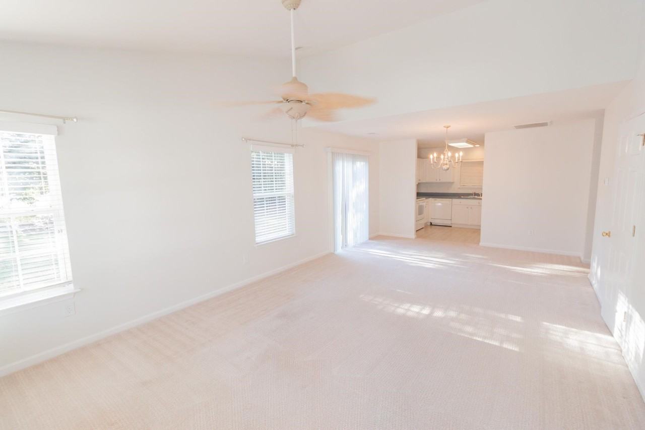 187 Madrid Dr - Photo 3 of 22