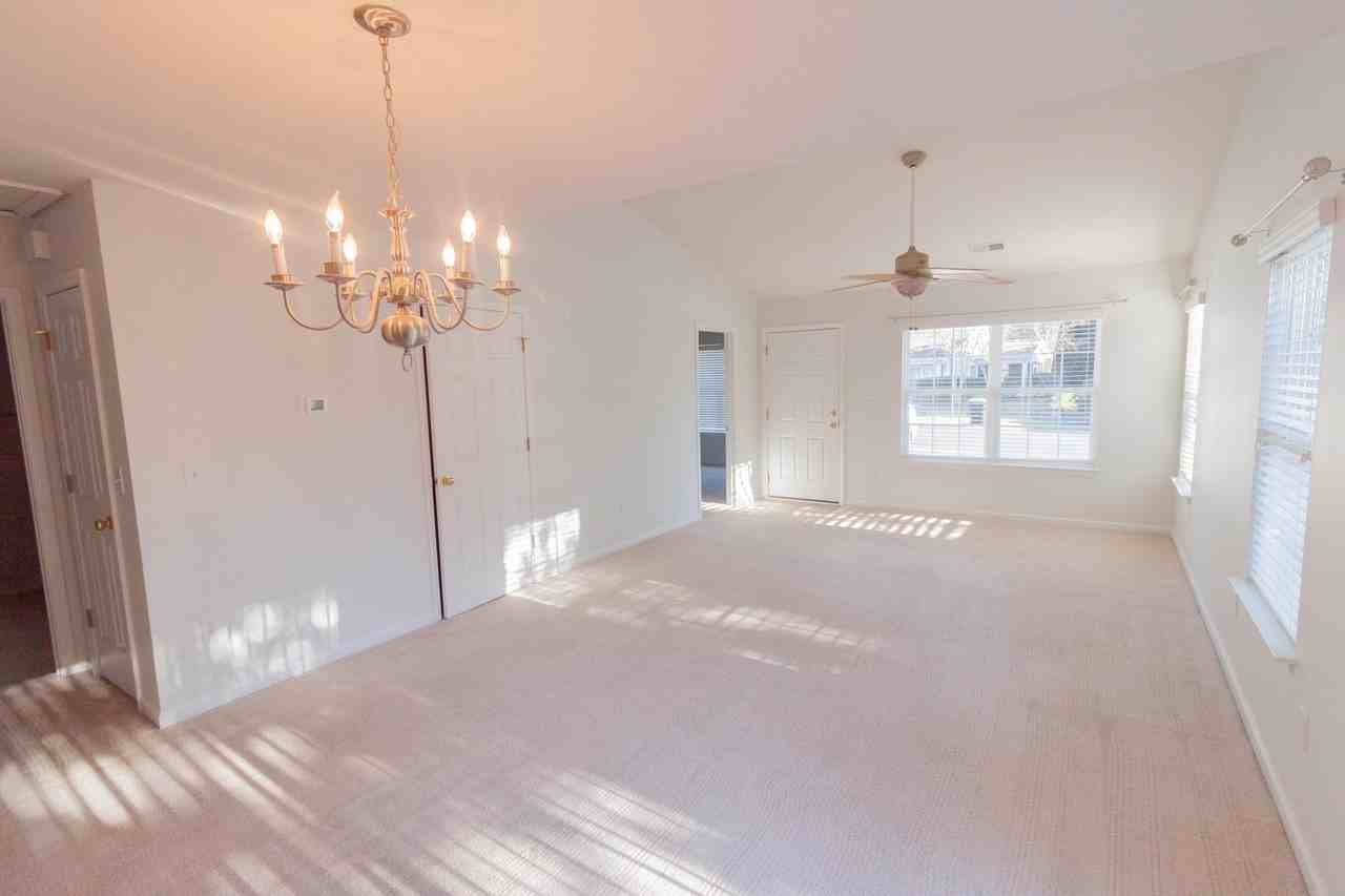 187 Madrid Dr - Photo 4 of 22